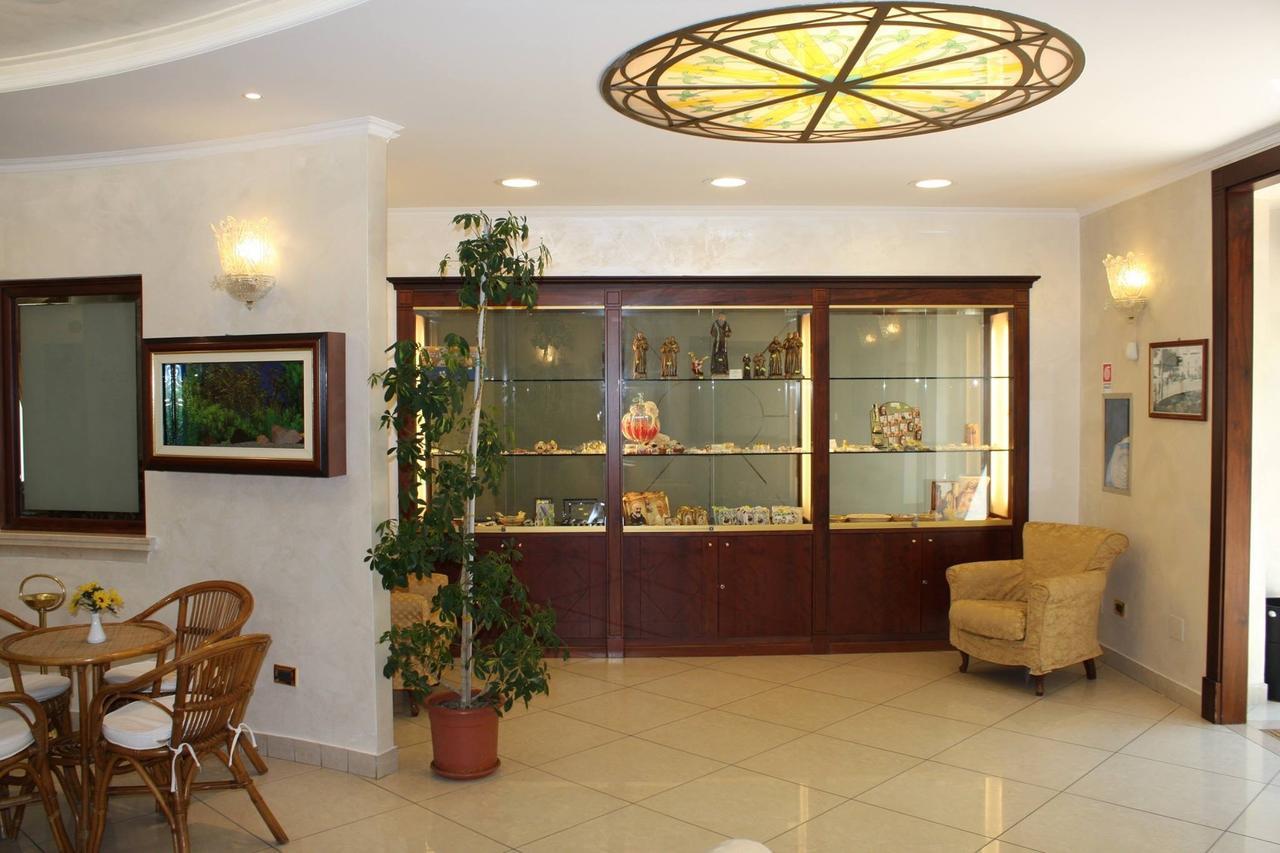 Hotel Di Cosmo San Giovanni Rotondo Eksteriør billede