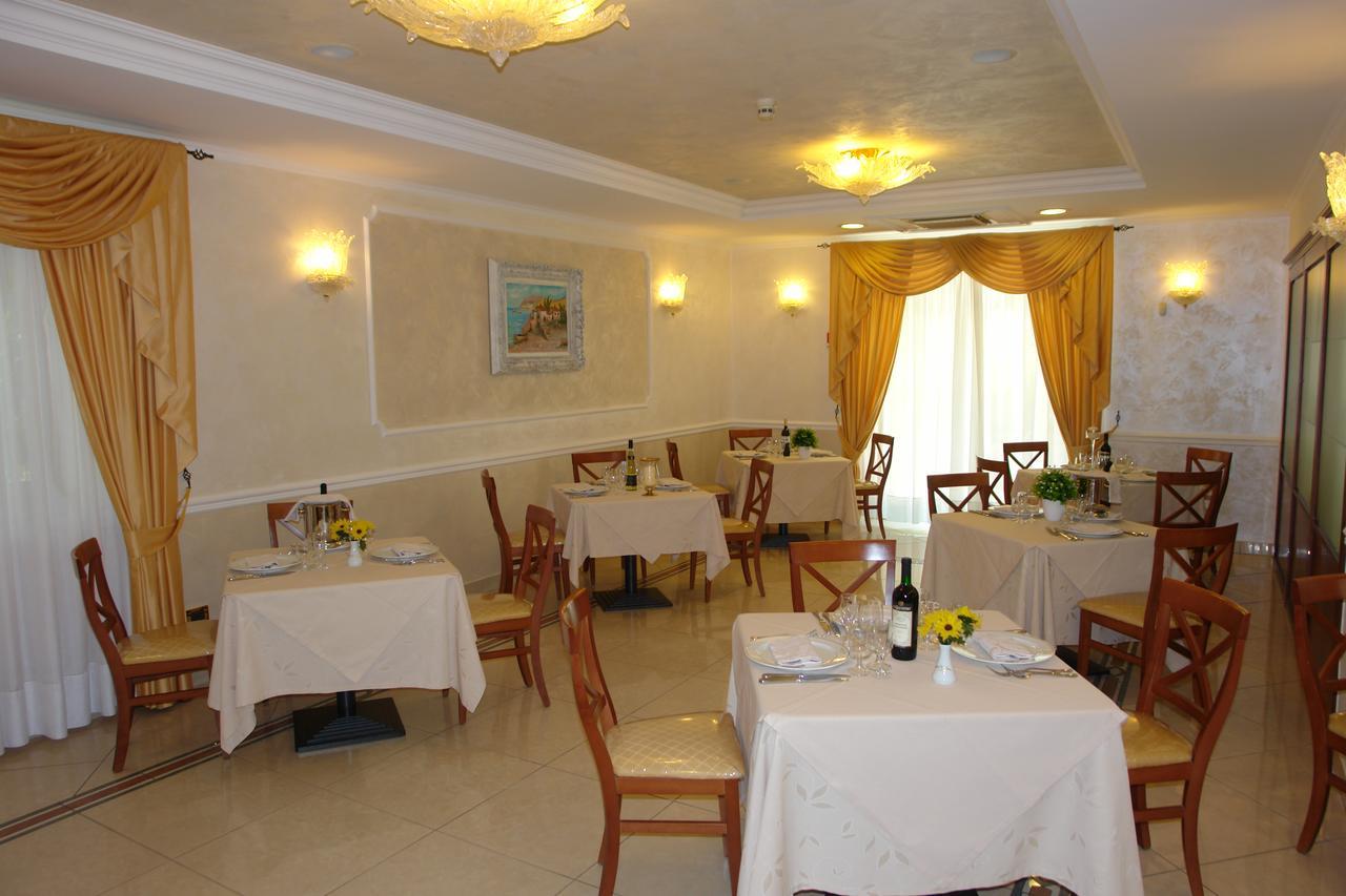 Hotel Di Cosmo San Giovanni Rotondo Eksteriør billede