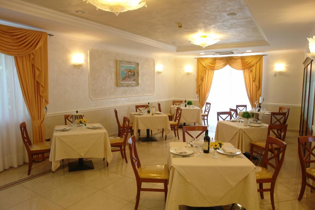 Hotel Di Cosmo San Giovanni Rotondo Eksteriør billede